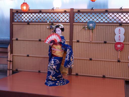 2008ビア舞妓.JPG 2008ビア舞妓.JPG